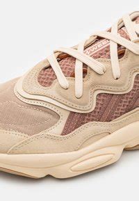 The Rise of Ozweego Beige: From Niche to Mainstream